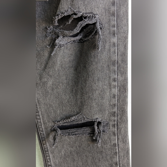 White Fox Jeans, Size XS, Black, Distressed - Picture 9 of 12